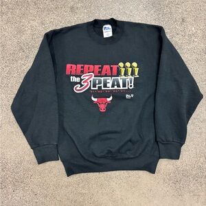 Vintage 90s Pro Player Chicago Bulls Championship Repeat Crewneck Sweatshirt
